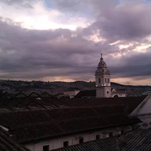 ** Hotel Yumbo Imperial Equador